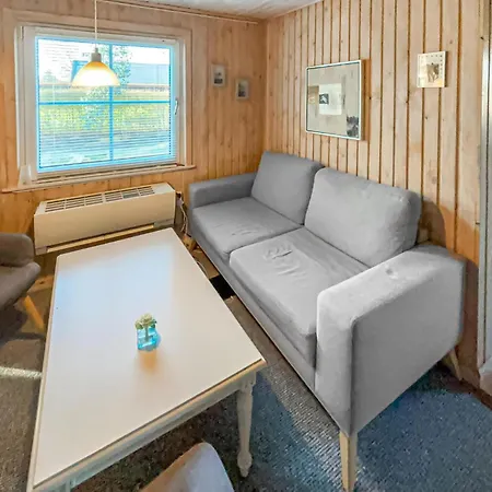 Ferienhaus 2 Bedroom Gorgeous In V *