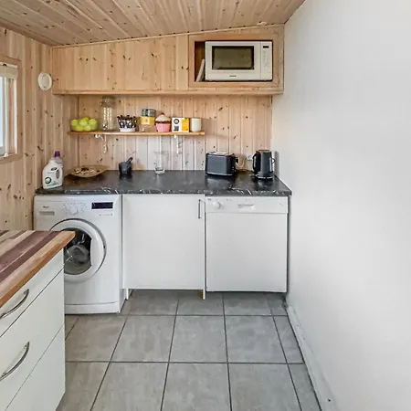 2 Bedroom Gorgeous In V Esbjerg