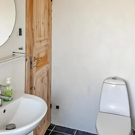 2 Bedroom Gorgeous In V Esbjerg