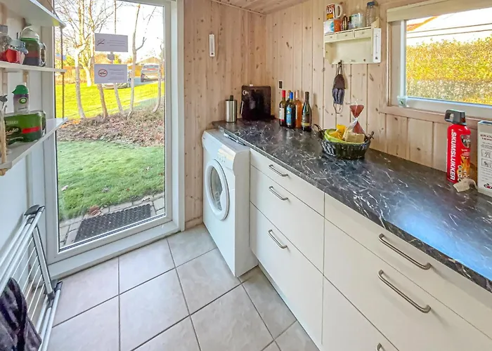 2 Bedroom Gorgeous In V