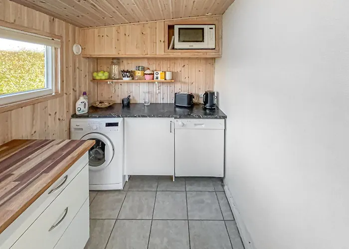 2 Bedroom Gorgeous In V Esbjerg